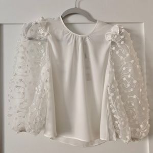 ZARA white blouse with lace sheer sleeves/ Size M